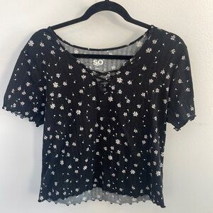 Old navy black short sleeve shirt , great condition size XL